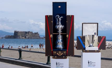 Napoli "abbraccia" l'America's Cup