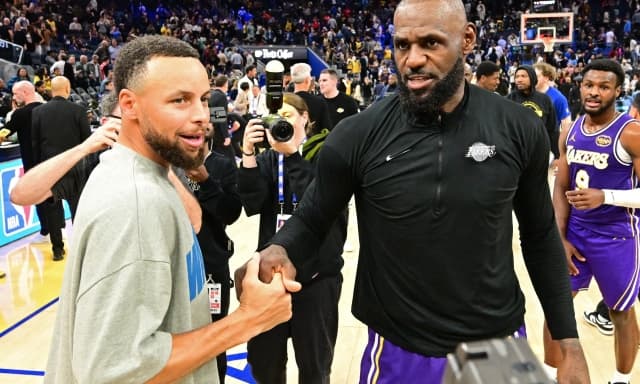 LeBron riparte dai Warriors? L'offerta di Golden State per una super coppia con Curry. Morant a Portland