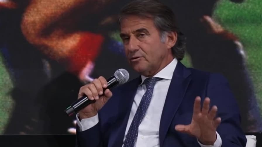 Juventus, senti Carnevali: "Vogliamo l'Europa League". E poi incita il pubblico
