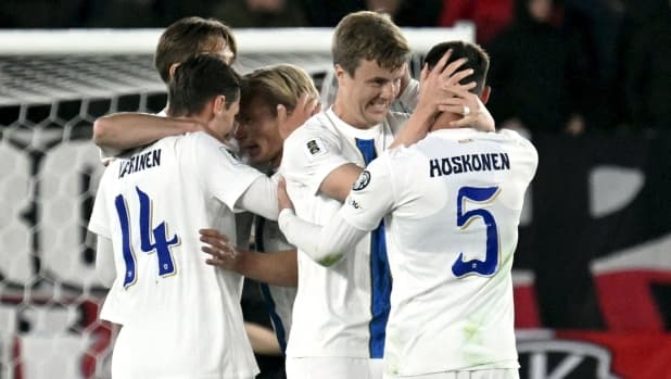 La Finlandia batte la Polonia: è prima nel gruppo G. La Serbia vince con super Mitrovic