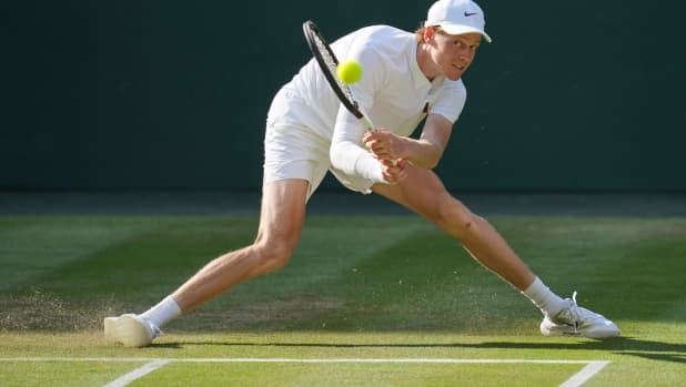 Sinner riparte sull'erba dall'Armani Tennis Classic. C'è anche Cobolli