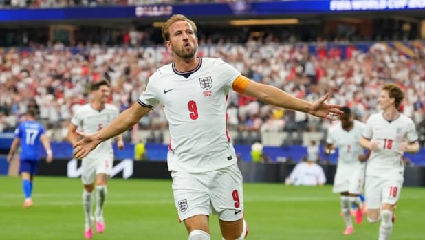 Kane senza limiti: "Mi sento in volo. Così ho risposto a Messi e Mbappé"