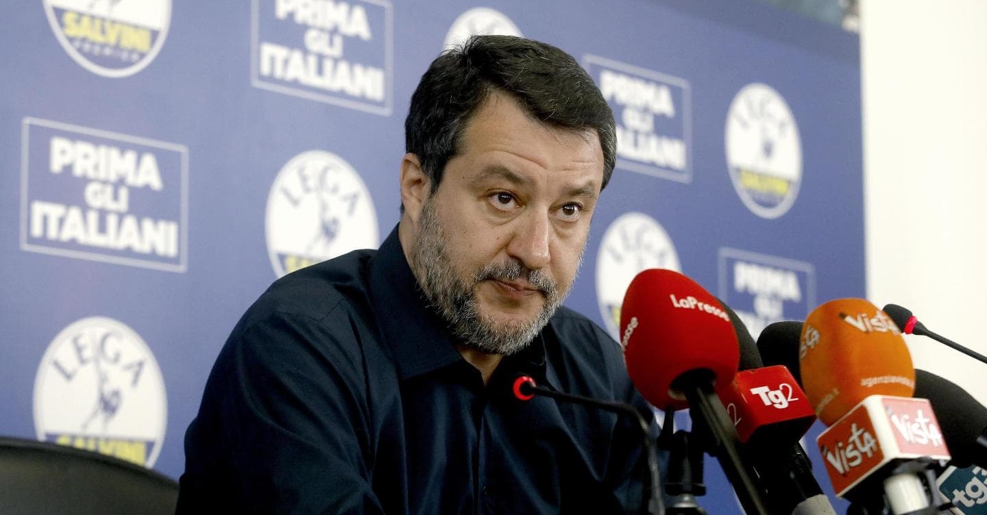 Salvini: “Parlerò con Giorgia del mio ritorno al Viminale”, ma Fazzolari lo gela: “No a rimpasti”