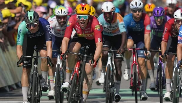 Tour de France, le pagelle: fulmine Waerenskjold cancella il record di Cipollini (7,5). Merlier da 5