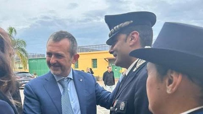 Detenuto mafioso evade dal carcere di Palmi. I sindacati: l’allarme non ha funzionato