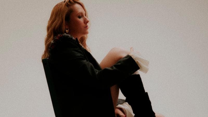 Giulia Mei da X Factor alle piazze: “La mia Bandiera è un inno alla libertà per tutte le donne”