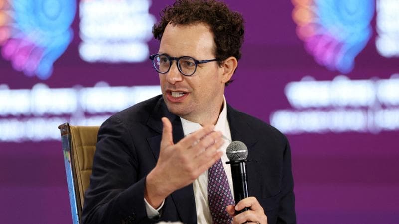 Azioni di guerra guidate da Ia, Anthropic: “Dobbiamo rallentare lo sviluppo”. Musk e Altman: giusto