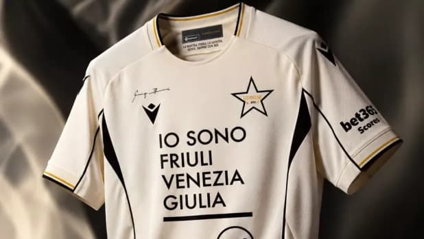 Udinese in passerella alla Milano Fashion Week con la terza maglia per i 130 anni
