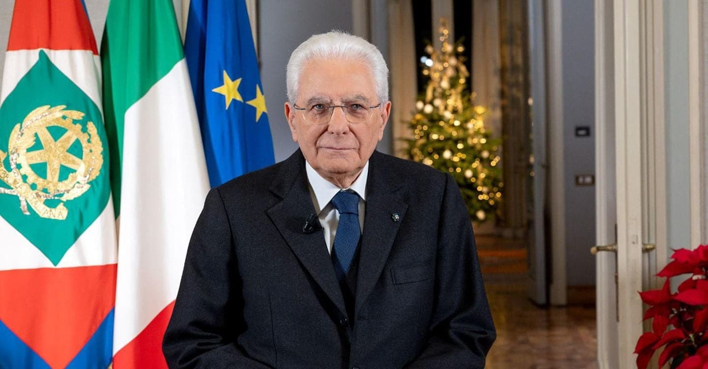 Mattarella: mai come adesso la pace grida la sua urgenza. Basta con la barbarie di uomini che uccidono donne