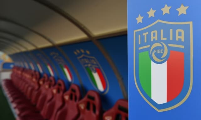 Come si diventa allenatore? Ora è più facile per chi non ha mai giocato: ecco le nuove norme Figc