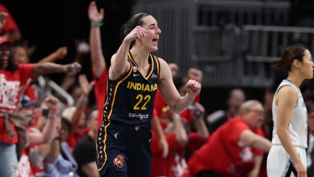 Wnba, Clark show, Indiana resta viva. Liberty da impresa, Zandalasini alla bella