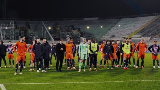 Baratro Fiorentina: Vanoli rischia, si valuta l'esonero