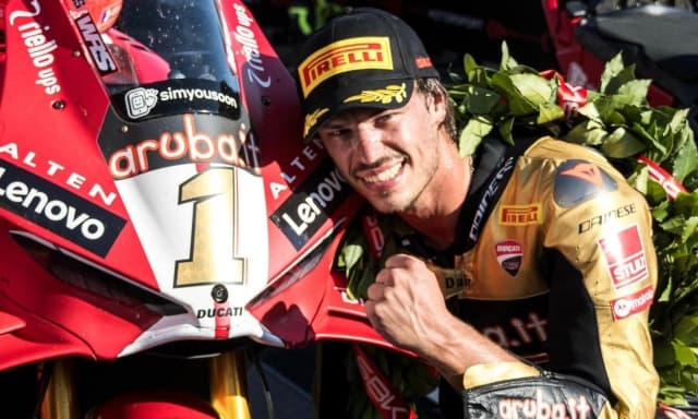 Bulega, il giorno del trionfo: così ha conquistato il Mondiale Superbike a Cremona