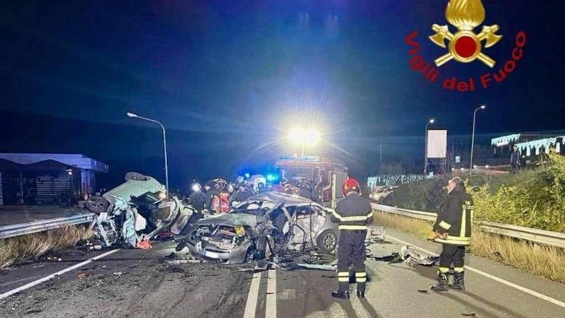 Incidenti stradali, scontro frontale sulla Flaminia in Umbria: due morti
