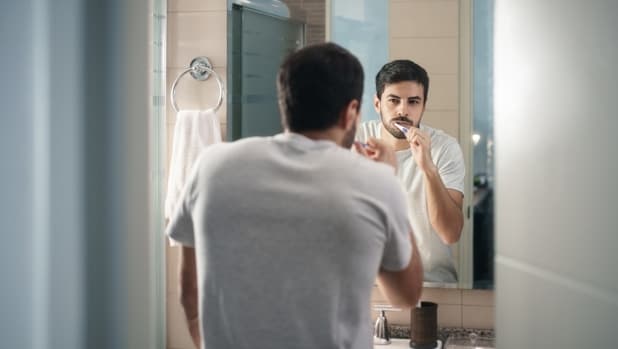 Sei sicuro di saper lavare bene i denti? La guida definitiva con metodi, frequenza e durata