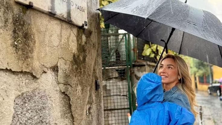Silvia Salis accompagna il figlio al primo giorno d’asilo: “Viva la scuola pubblica”