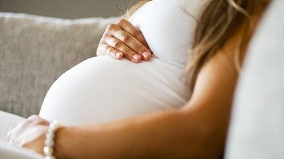 Congedo maternità, servono almeno 6 mesi