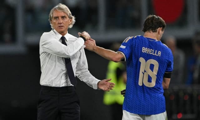 Mancini e la scelta alla Klopp: perché ha lasciato Barella e altri nove azzurri a Coverciano