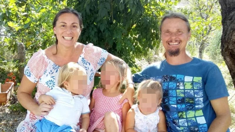 Famiglia nel bosco, dopo undici mesi i bambini incontrano i genitori nella casa di Palmoli