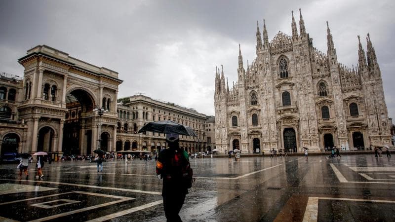 Previsioni meteo, weekend mite ma con molte nuvole: poi pioggia e neve