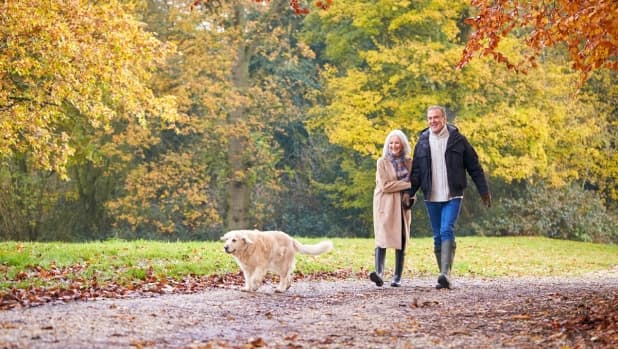 L'orario migliore per camminare se vuoi abbassare la pressione arteriosa