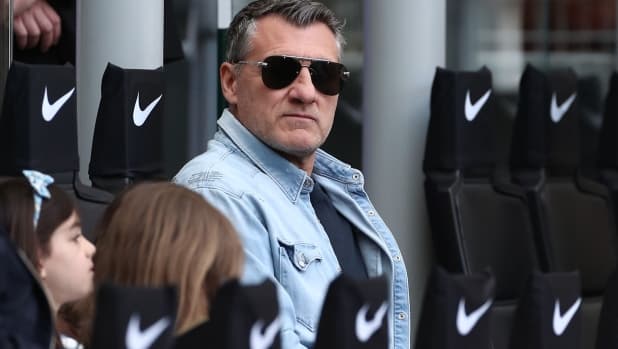 Vieri: "Inter, hai vinto due coppe? La maglia ti impone di puntare alla terza. Stones gran colpo perché..."