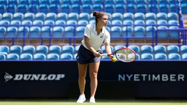Infortuni, ansia, cambi di coach e dubbi sul doppio: dentro la crisi di Jasmine Paolini