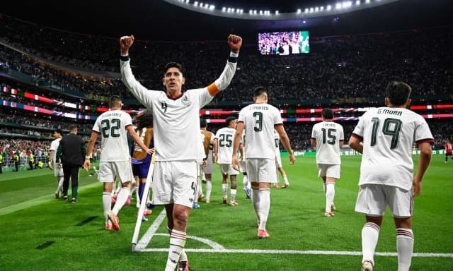Super Messico, vince (3-0) anche con la Rep. Ceca e chiude a punteggio pieno. Festa Ochoa