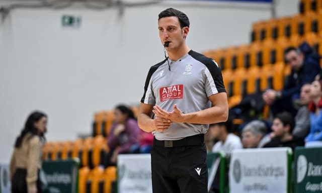 Incredibile Attard, tre fratelli arbitri di basket. In A arriva anche Luca: "E pure papà..."