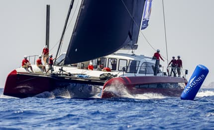 Superyacht Cup Palma, debutto vincente per i multiscafi