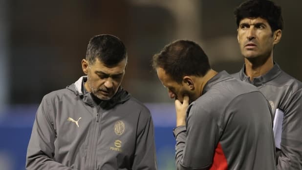 Milan, Conceiçao vira sul 4-3-3 con Bennacer titolare. A destra torna Pulisic, Leao è out