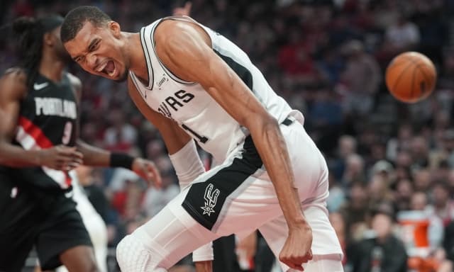 Nba, Toronto pareggia con Cleveland: 2-2. San Antonio batte Portland e va sul 3-1