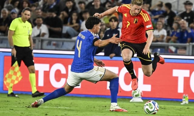 Romano sovrastato dal 35enne De Bruyne, ma era il caso di affidargli la regia degli azzurri?