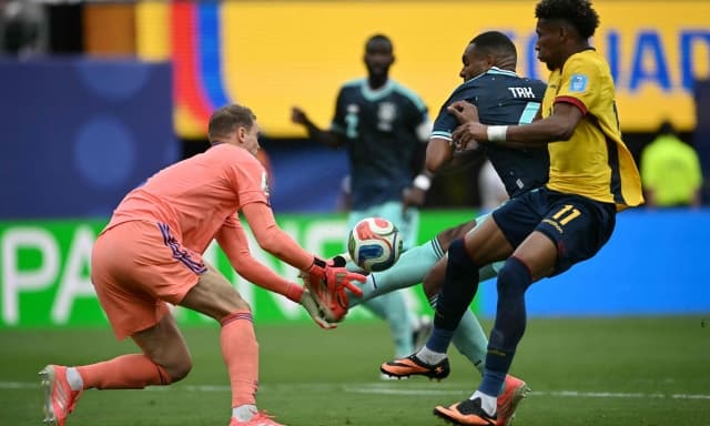 Neuer, è l'ora della pensione? L'erroraccio con l'Ecuador scatena tutti, ma Nagelsmann non cambia