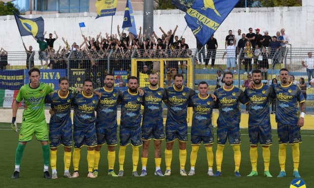Sei primo in classifica? Allora ti licenzio. Storie di ordinaria follia in Serie D
