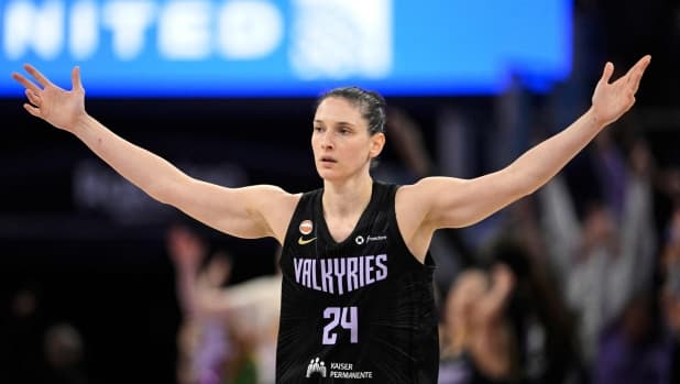 La Wnba parla italiano! Zandalasini ispira le Valkyries, 22 punti contro Dallas. Le altre storie della notte