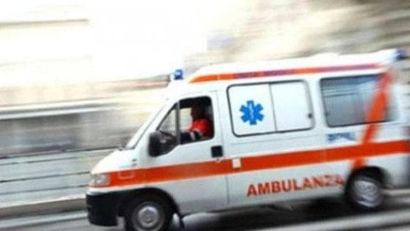 Chieti, scontro frontale fra due auto: tre morti