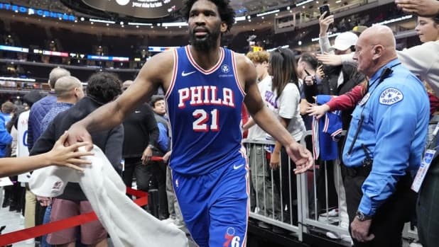 Torna Embiid, Philadelphia respira. Portis salva i Bucks a casa Nets