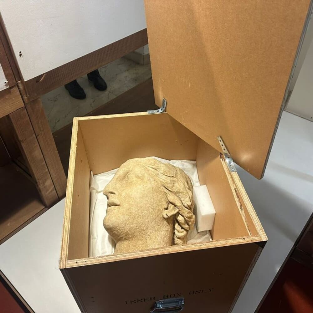 La preziosa collezione trafugata torna a Taranto da New York