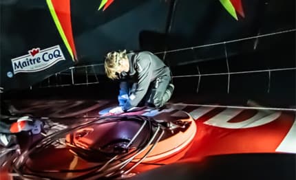 Vendée Globe: guai seri per Yannick Bestaven