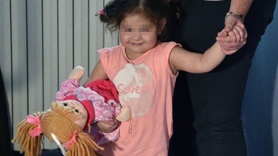 Mangia prima volta a 3 anni, ricostruito esofago a bimba