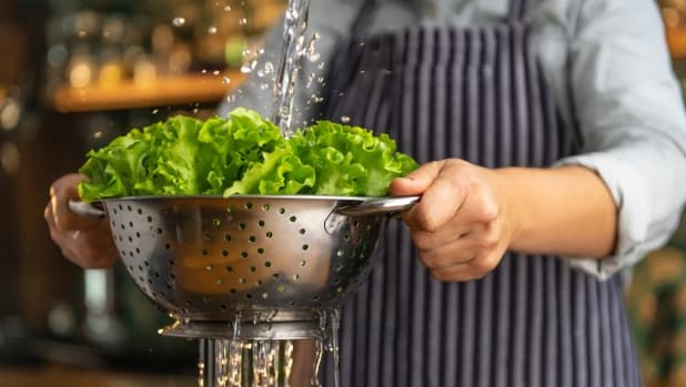 Glicemia alta: un particolare tipo di insalata aiuta ad abbassarla