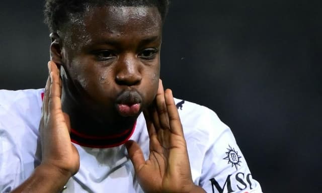 Il Milan comincia da Alpha. E ora chi toglie Cissè? "Gioca in A come al campetto"