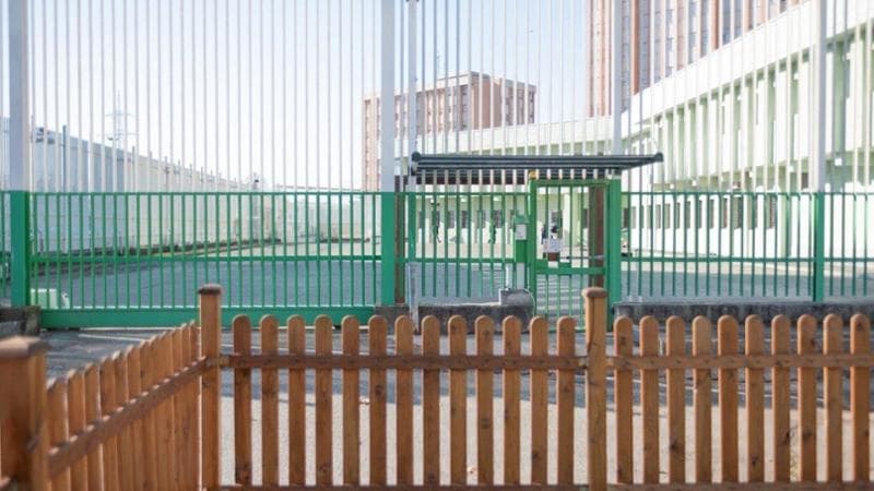 Cagliari, bambina di un anno e mezzo in carcere con la mamma. “Intervenga la magistratura”