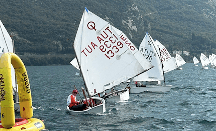 Trofeo Optimist Italia: in testa la svizzera Lena Miller (Div. A) e Villiams Osipovs (Div. B)