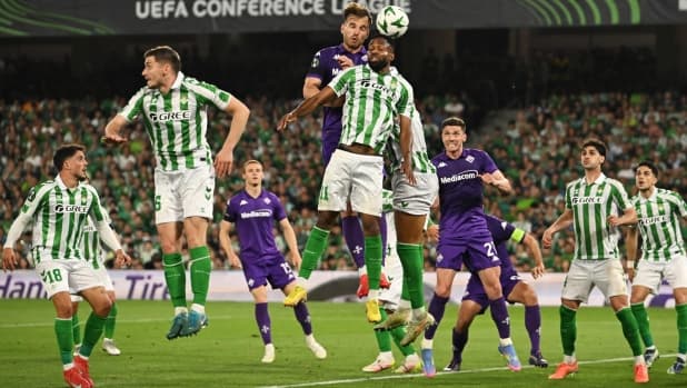 Betis-Fiorentina, le pagelle: Bakambu super in attacco, 7. De Gea evita guai peggiori: 7,5