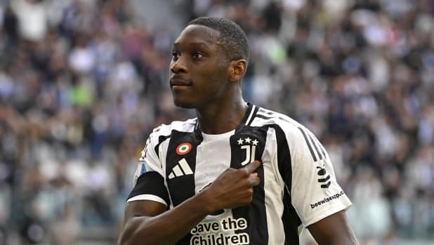 Juve, via all'operazione Kolo Muani bis: prove di disgelo con il Psg