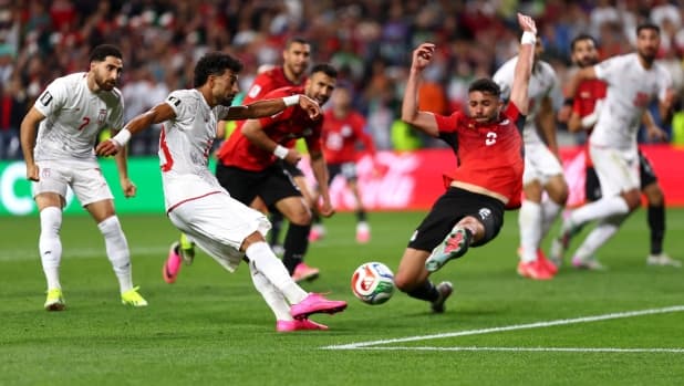 Egitto-Iran, le pagelle: Rezaeian, gol impossibile da 8. Taremi, il rigore pesa come un macigno: 5