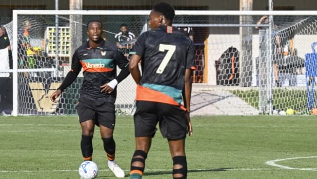 Trionfo del Venezia: 8-0 alla Vis Pesaro con doppietta di Lauberbach