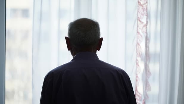 Contro la demenza c'è un alleato a costo zero: il sorprendente aiuto dal sole